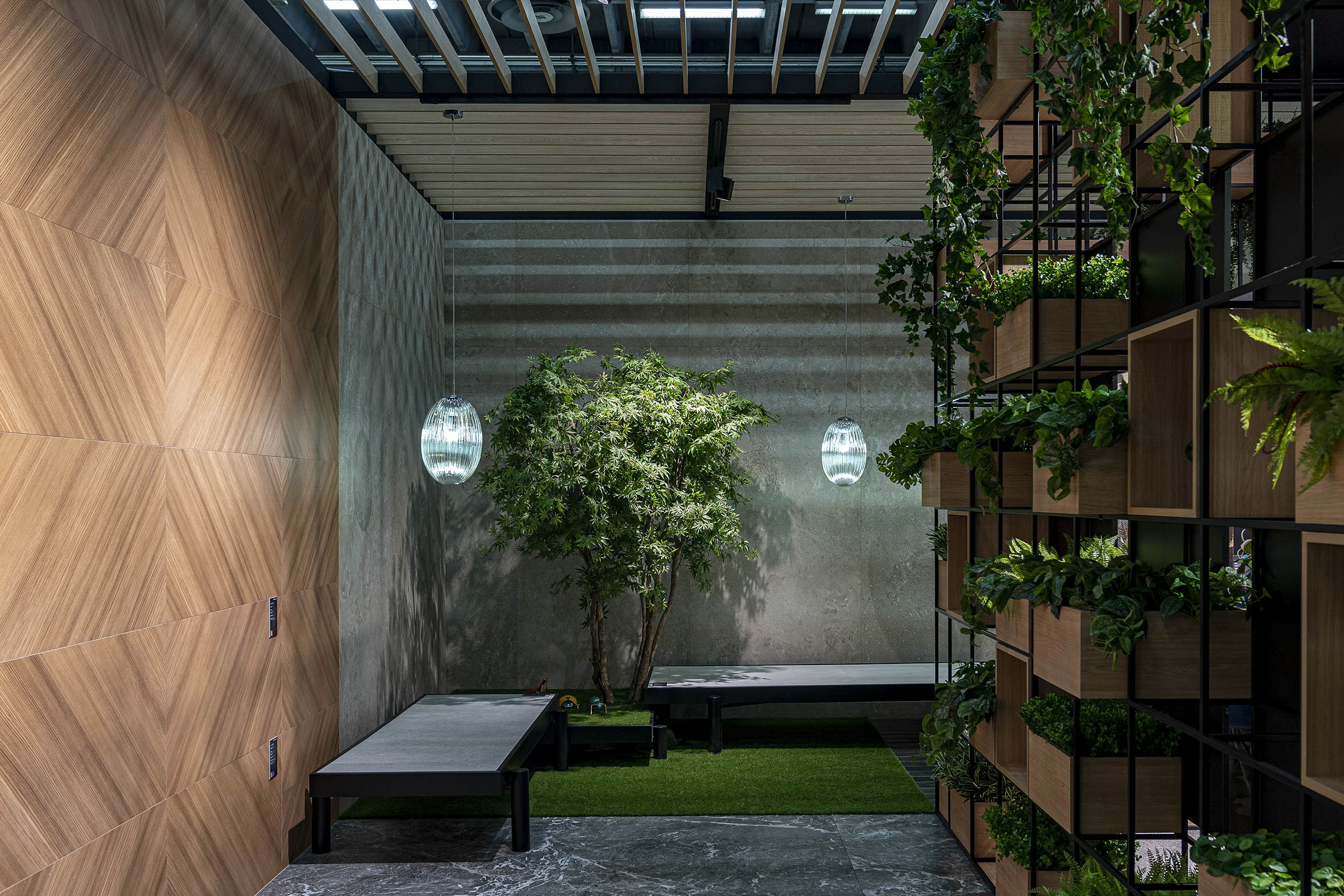 árbol artificial para decoración interior